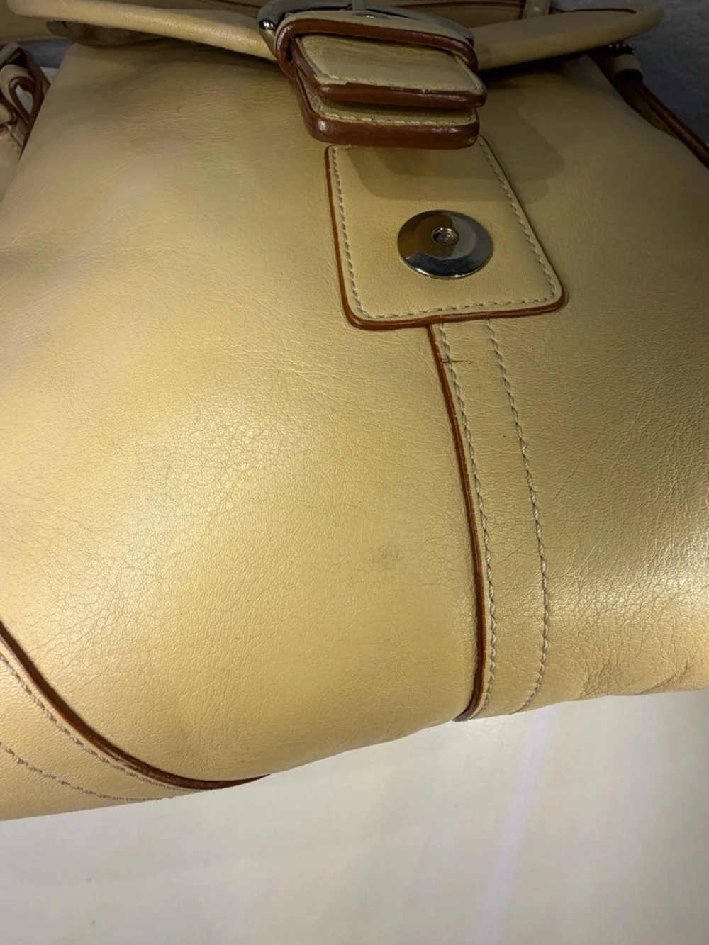 Vintage Coach Y2K Leather SoHo Shoulder Bag with Buckle Detail - Picture 10 of 15